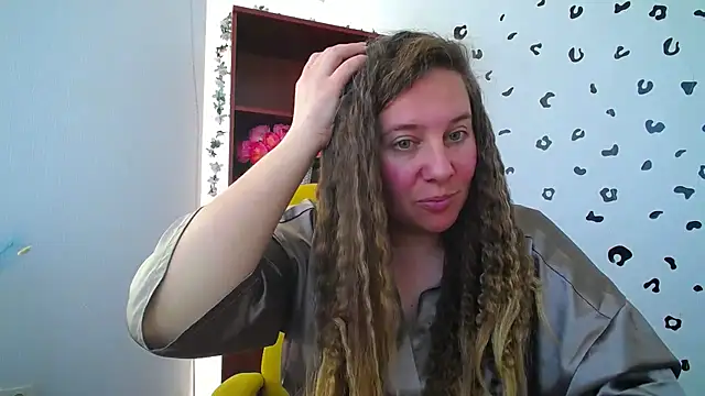 Snapshot of Nionelly chatting on March 11, 9:59 am Nionelly online show from March 11, 9:59 am