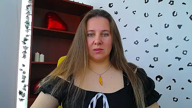 Snapshot of Nionelly chatting on March 26, 9:26 am Nionelly online show from March 26, 9:26 am