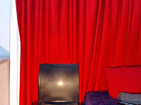Snapshot of DarkDivva18 chatting on May 5, 3:42 pm DarkDivva18 online show from May 5, 3:42 pm