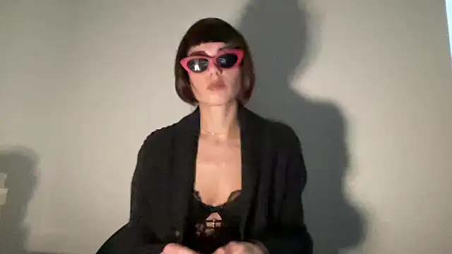 Snapshot of SlowVenomXX chatting on March 9, 12:42 pm SlowVenomXX online show from March 9, 12:42 pm