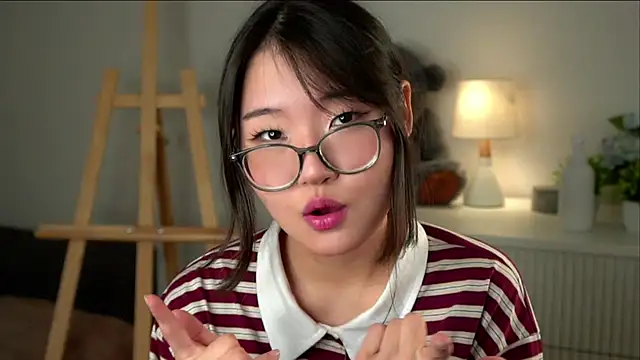 Snapshot of NelleMihalko chatting on March 20, 11:37 am NelleMihalko online show from March 20, 11:37 am