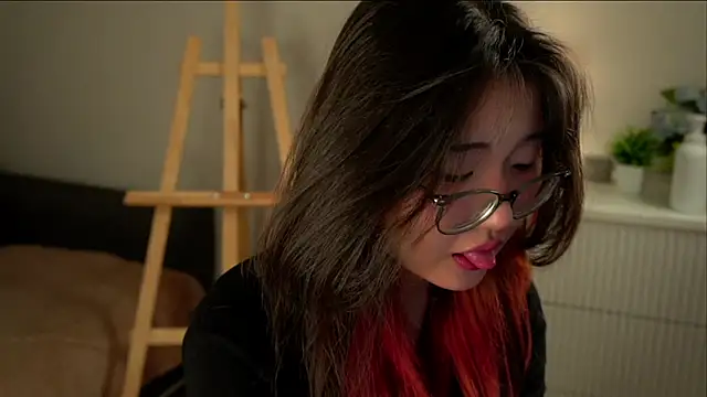 Snapshot of NelleMihalko chatting on March 24, 1:16 pm NelleMihalko online show from March 24, 1:16 pm