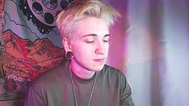 Snapshot of ray-taylorrr chatting on March 27, 5:45 pm ray-taylorrr online show from March 27, 5:45 pm