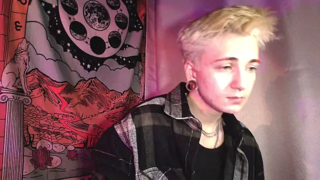 Snapshot of ray-taylorrr chatting on March 28, 5:34 pm ray-taylorrr online show from March 28, 5:34 pm