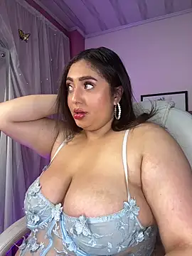 Selenee23 online show from May 29, 11:41 am