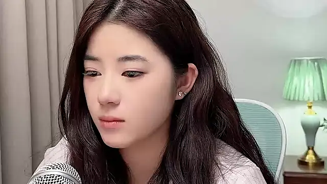 Nicole20266 online show from March 20, 2:00 pm