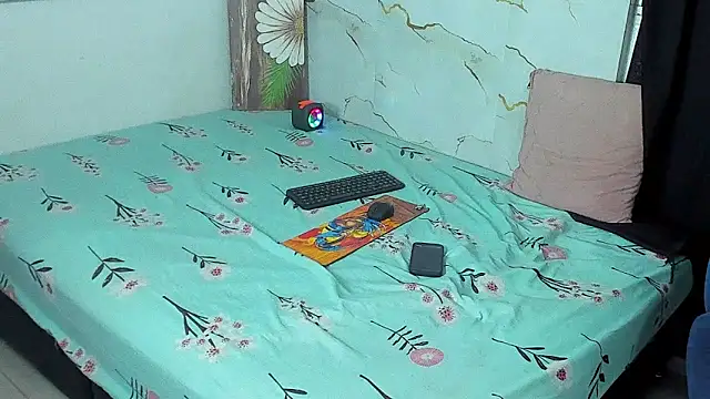 Snapshot of BabyCam23 chatting on March 13, 4:08 am BabyCam23 online show from March 13, 4:08 am