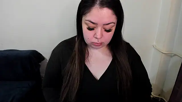 Snapshot of HellenVexary chatting on March 23, 4:00 pm HellenVexary online show from March 23, 4:00 pm