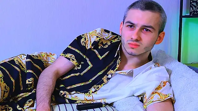 Snapshot of Magic_Storms chatting on March 20, 1:43 am Magic Storms online show from March 20, 1:43 am