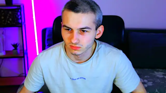 Snapshot of Magic_Storms chatting on March 25, 1:11 am Magic Storms online show from March 25, 1:11 am