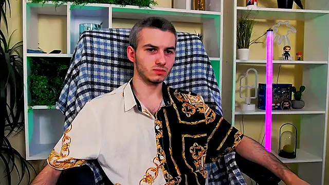 Snapshot of Magic_Storms chatting on March 27, 2:17 pm Magic Storms online show from March 27, 2:17 pm