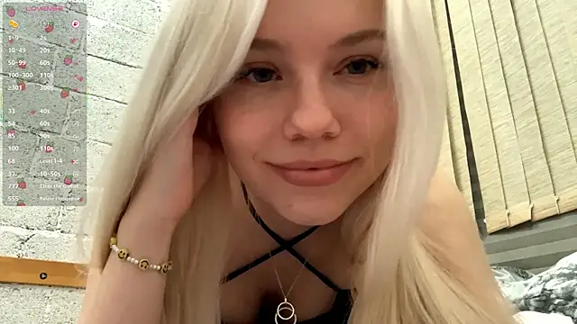 Snapshot of Sweet_Ria chatting on March 22, 11:52 pm Sweet Ria online show from March 22, 11:52 pm