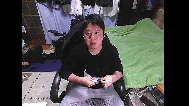 Snapshot of hide39 chatting on March 13, 5:08 pm hide39 online show from March 13, 5:08 pm