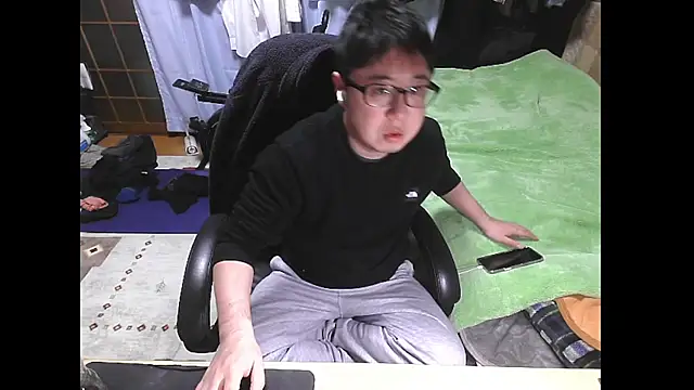 Snapshot of hide39 chatting on March 14, 5:07 pm hide39 online show from March 14, 5:07 pm