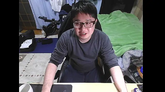 Snapshot of hide39 chatting on March 17, 3:04 pm hide39 online show from March 17, 3:04 pm