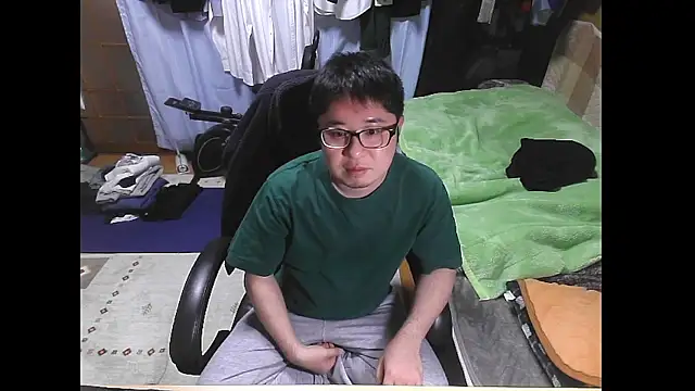 Snapshot of hide39 chatting on March 21, 3:15 pm hide39 online show from March 21, 3:15 pm