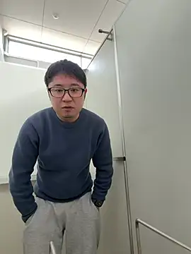 Snapshot of hide39 chatting on March 22, 4:05 am hide39 online show from March 22, 4:05 am