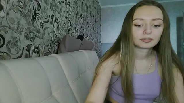 Snapshot of MysticGlimmer chatting on March 19, 8:07 am MysticGlimmer online show from March 19, 8:07 am