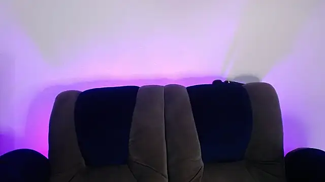 Snapshot of Angy_xx chatting on March 29, 9:48 pm Angy xx online show from March 29, 9:48 pm