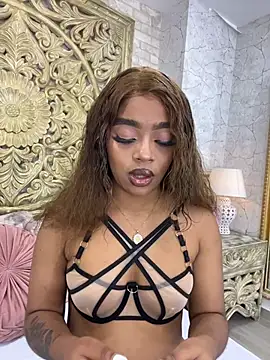 Snapshot of CharlothMavis chatting on March 16, 7:29 pm CharlothMavis online show from March 16, 7:29 pm