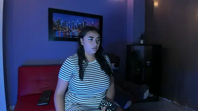 Snapshot of Lucyy_tits chatting on June 10, 12:37 pm Lucyy tits online show from June 10, 12:37 pm