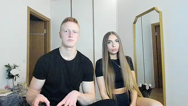 Snapshot of StepSisandStepBro chatting on March 21, 6:00 pm StepSisandStepBro online show from March 21, 6:00 pm