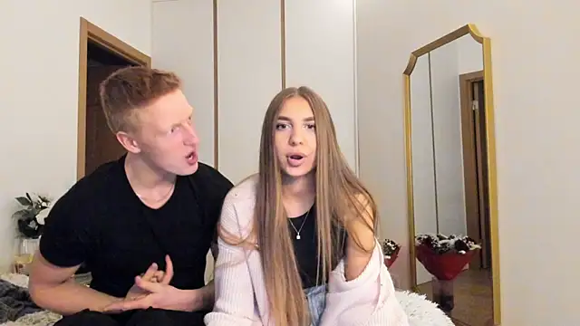 Snapshot of StepSisandStepBro chatting on March 28, 5:56 pm StepSisandStepBro online show from March 28, 5:56 pm