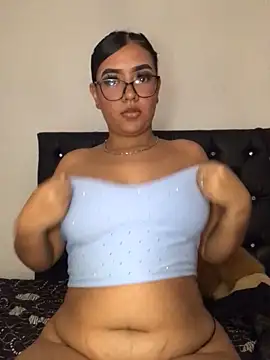 Snapshot of alaana_greey chatting on March 14, 1:44 am alaana greey online show from March 14, 1:44 am