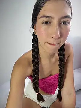 Snapshot of sara_omi chatting on March 27, 7:57 pm sara omi online show from March 27, 7:57 pm