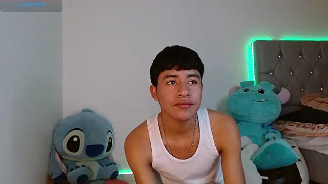 Snapshot of Sebas_fire4 chatting on March 8, 10:57 pm Sebas fire4 online show from March 8, 10:57 pm