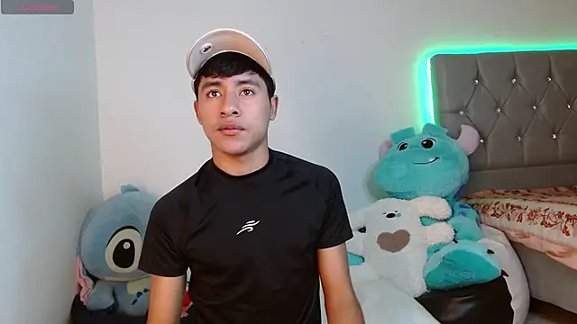 Snapshot of Sebas_fire4 chatting on March 11, 2:56 pm Sebas fire4 online show from March 11, 2:56 pm