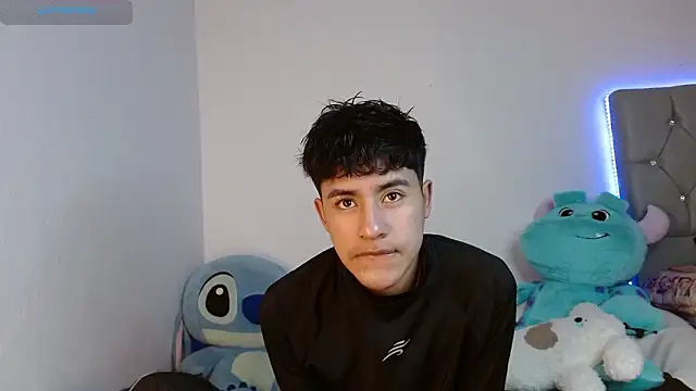 Snapshot of Sebas_fire4 chatting on March 17, 7:50 pm Sebas fire4 online show from March 17, 7:50 pm