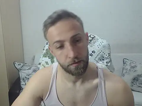 Snapshot of BlondEagleMuscle chatting on April 20, 10:40 am BlondEagleMuscle online show from April 20, 10:40 am