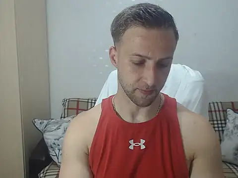 Snapshot of BlondEagleMuscle chatting on June 22, 9:23 pm BlondEagleMuscle online show from June 22, 9:23 pm