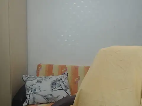 Snapshot of BlondEagleMuscle chatting on July 10, 8:11 pm BlondEagleMuscle online show from July 10, 8:11 pm