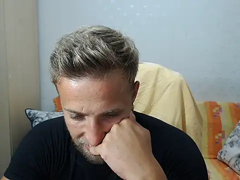Snapshot of BlondEagleMuscle chatting on July 15, 9:20 pm BlondEagleMuscle online show from July 15, 9:20 pm