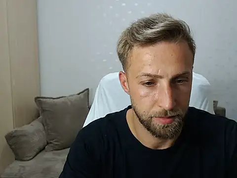 Snapshot of BlondEagleMuscle chatting on July 27, 8:49 pm BlondEagleMuscle online show from July 27, 8:49 pm