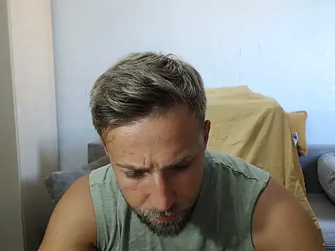 Snapshot of BlondEagleMuscle chatting on July 29, 10:13 am BlondEagleMuscle online show from July 29, 10:13 am