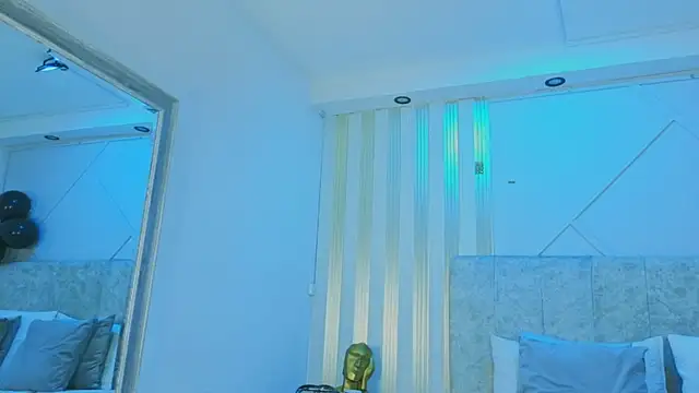 Snapshot of j_belle_ chatting on March 18, 12:52 pm j belle online show from March 18, 12:52 pm