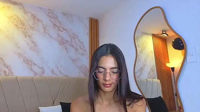 j belle  online show from June 14, 2:24 am