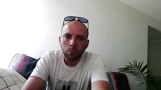 experiencelove online show from July 1, 5:45 pm