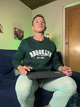 Snapshot of Andreew_falcon chatting on March 17, 12:30 pm Andreew falcon online show from March 17, 12:30 pm