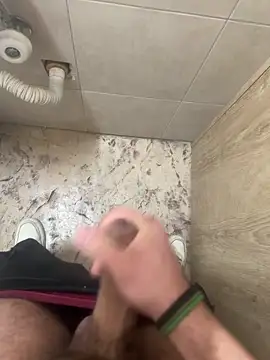 Snapshot of nikos_17 chatting on March 19, 11:14 am nikos 17 online show from March 19, 11:14 am