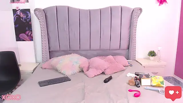 Snapshot of megan_hot019 chatting on March 24, 3:50 pm megan hot019 online show from March 24, 3:50 pm