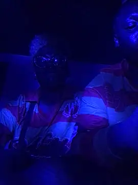 Snapshot of suggar_mommy777 chatting on March 6, 5:04 am suggar mommy777 online show from March 6, 5:04 am