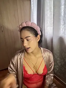 Snapshot of Ariel_blake chatting on June 19, 5:17 pm Ariel blake online show from June 19, 5:17 pm