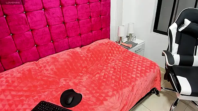 little evangeline2 online show from March 7, 2:52 am