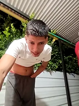 Snapshot of 3hornys-straights chatting on March 22, 2:37 am 3hornys-straights online show from March 22, 2:37 am