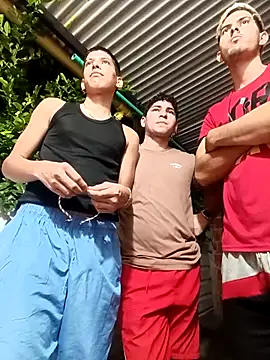 Snapshot of 3hornys-straights chatting on March 25, 2:28 am 3hornys-straights online show from March 25, 2:28 am