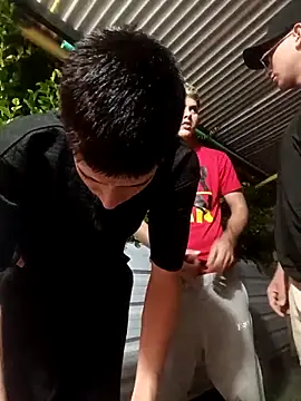 Snapshot of 3hornys-straights chatting on March 27, 9:32 am 3hornys-straights online show from March 27, 9:32 am